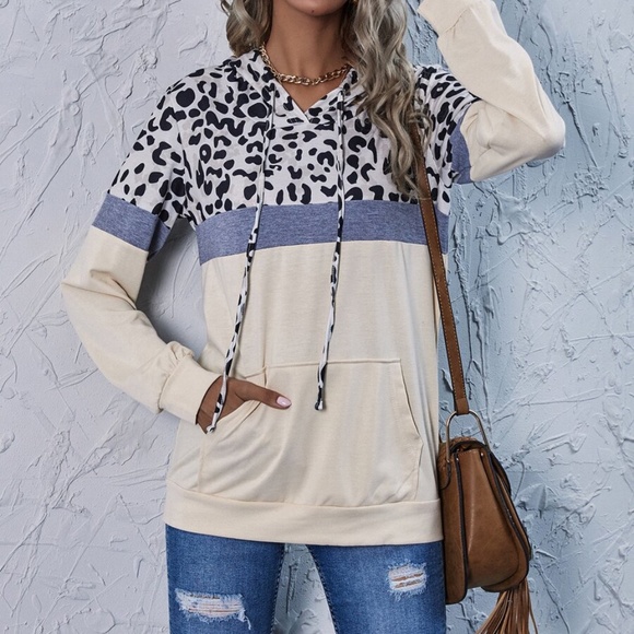 leopard print kangaroo pocket beige hoodie top - Picture 3 of 5
